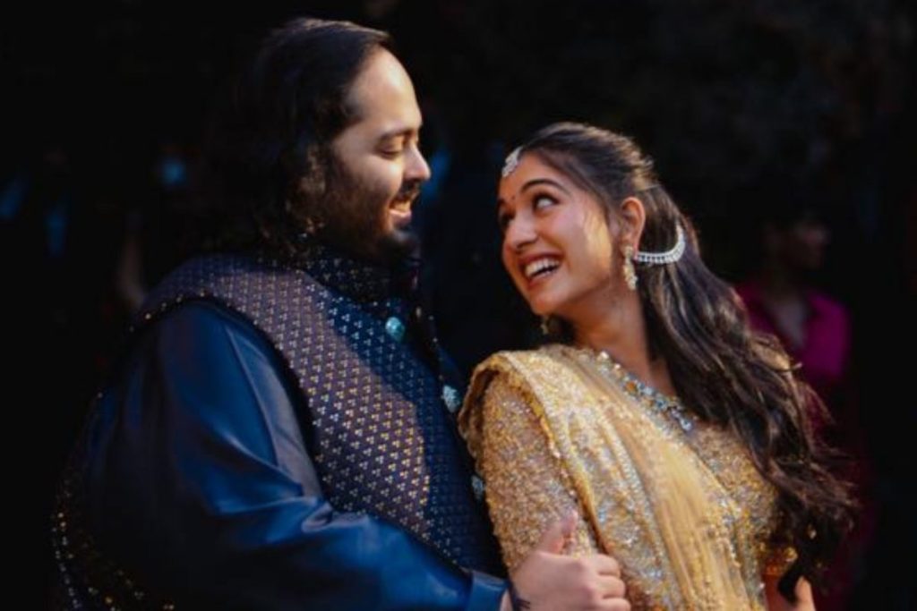 In Pics Anant Ambani Gets Engaged To Radhika Merchant At Antilia Pragativadi