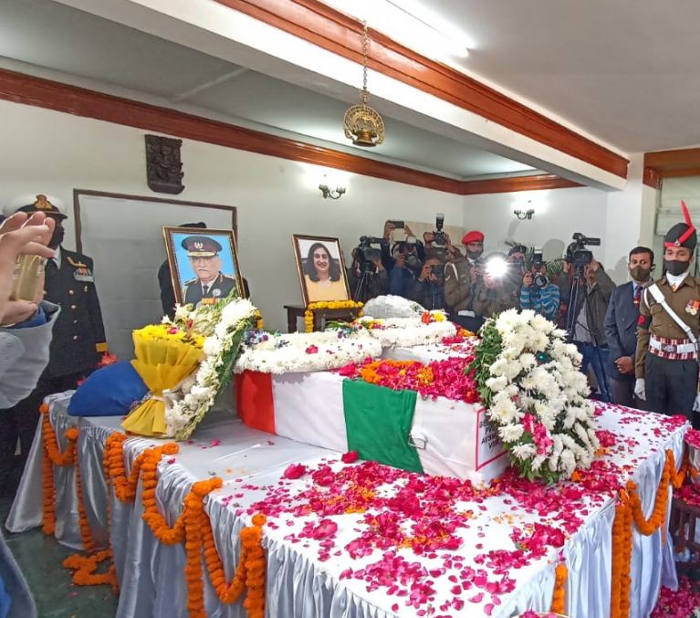 Funeral Procession Of CDS Gen Bipin Rawat Begins, Nation Bids Farewell ...