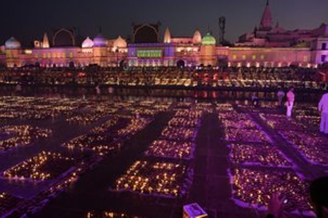 Diyas Used For Deepotsav In Ayodhya Made Of Cow Dung | Pragativadi ...