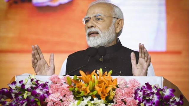 Pm Modi To Lay Foundation Stone Inaugurate Projects Worth Rs 75000 Cr In Maharashtra 