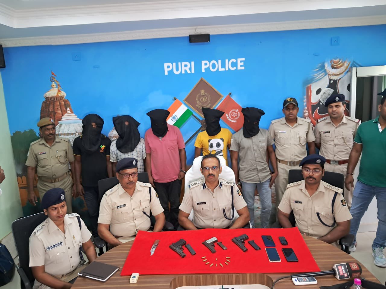 Five Dreaded Criminals Arrested Weapons Seized In Puri Pragativadi Odisha News Breaking