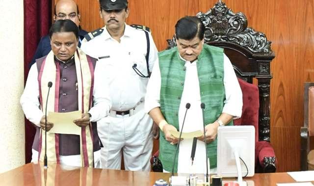 CM Mohan Majhi, Naveen Patnaik, Newly Elected MLAs Take Oath At Odisha ...