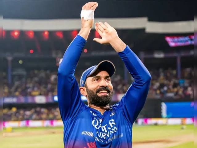 Dinesh Karthik returns to RCB in new role | Pragativadi | Odisha News ...