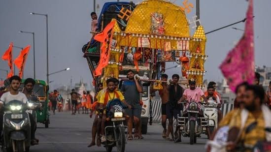 Supreme Court Stays Uttarakhand Up Govt Orders Asking Eateries On Kanwar Yatra Route To 