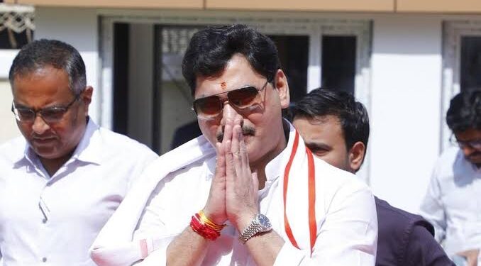 Dhananjay munde