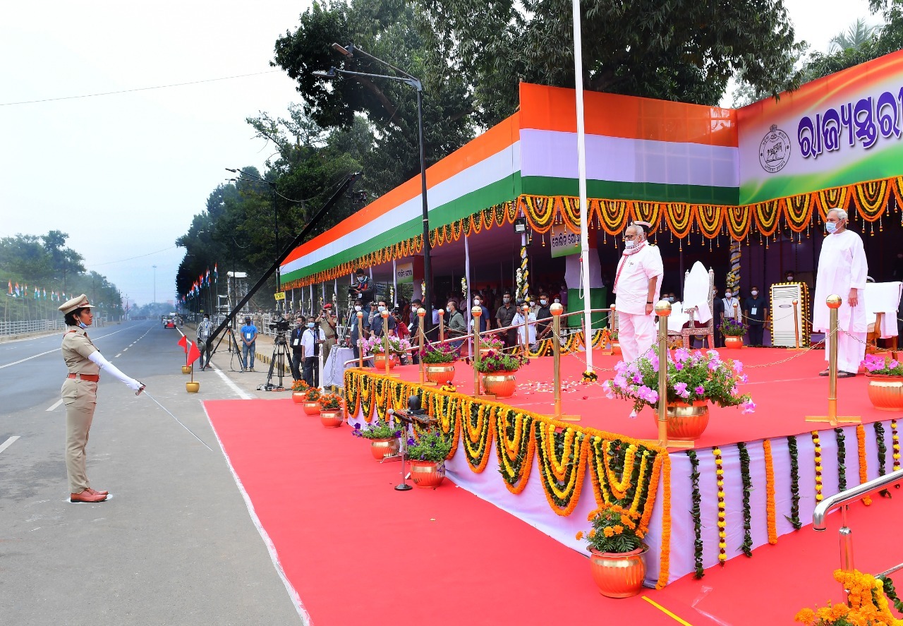 Odisha Celebrates 72nd R-Day: Governor Prof Ganeshi Lal Unfurls Tricolor