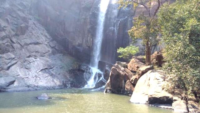 Mankadadian waterfalls