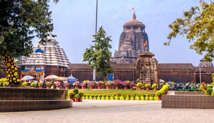 Lingaraj Temple In Bhubaneswar Reopens For Devotees Pragativadi