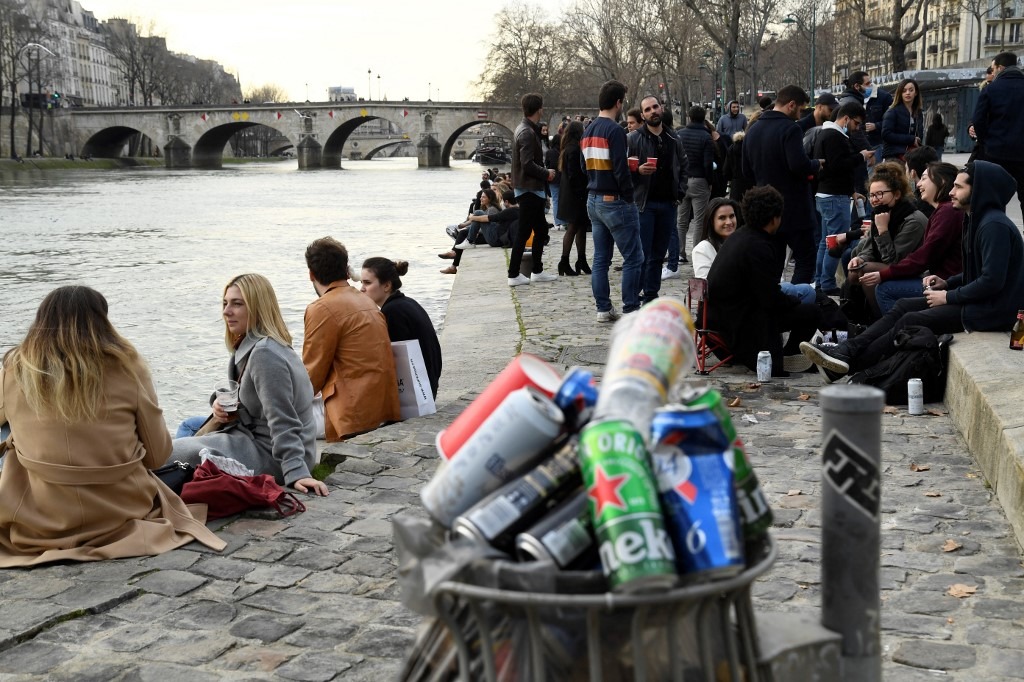 France prohibits alcoholic drinks