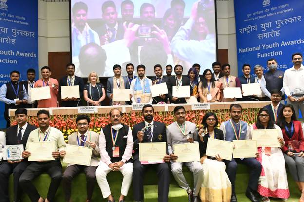18. Anurag Singh Thakur Confers National Youth Awards 2017-18