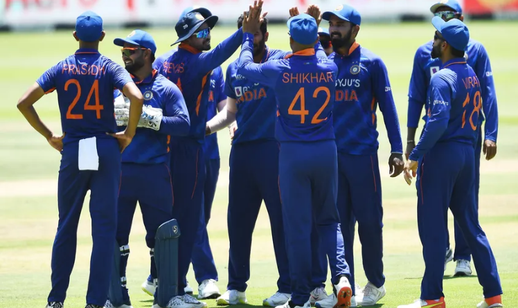 india-fined-for-slow-over-rate-in-third-odi-against-south-africa