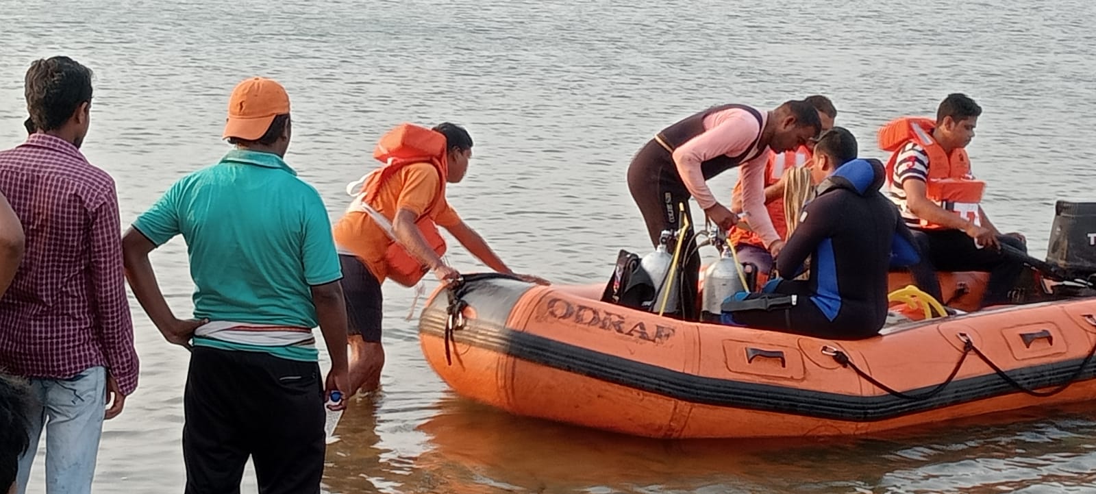 Mahanadi Drowning: Missing Minor’s Body Fished Out; Search On For ...