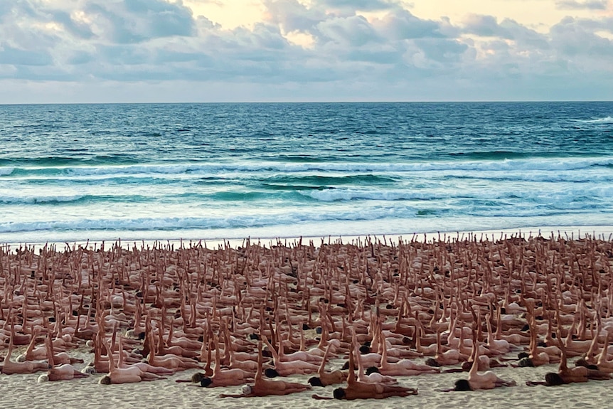 Bondi Becomes Nude Beach As Thousands Strip Off For Spencer Tunick Art Project Pragativadi 1060