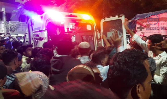 ‘Lomba Kembang Api’ Selama Prosesi Perendaman Meninggalkan Lebih Dari 30 Orang Terluka Di Kendrapara