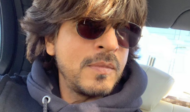 Shah Rukh Khan mendapatkan papan nama bertatahkan berlian untuk Mannat