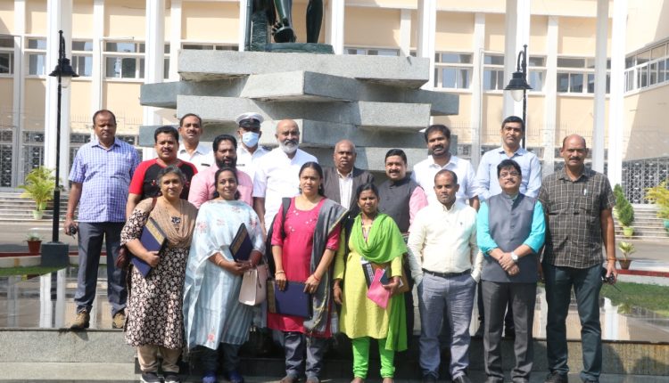 Delegasi beranggotakan 5 orang dari Majelis Kerala mengunjungi Majelis Legislatif Odisha