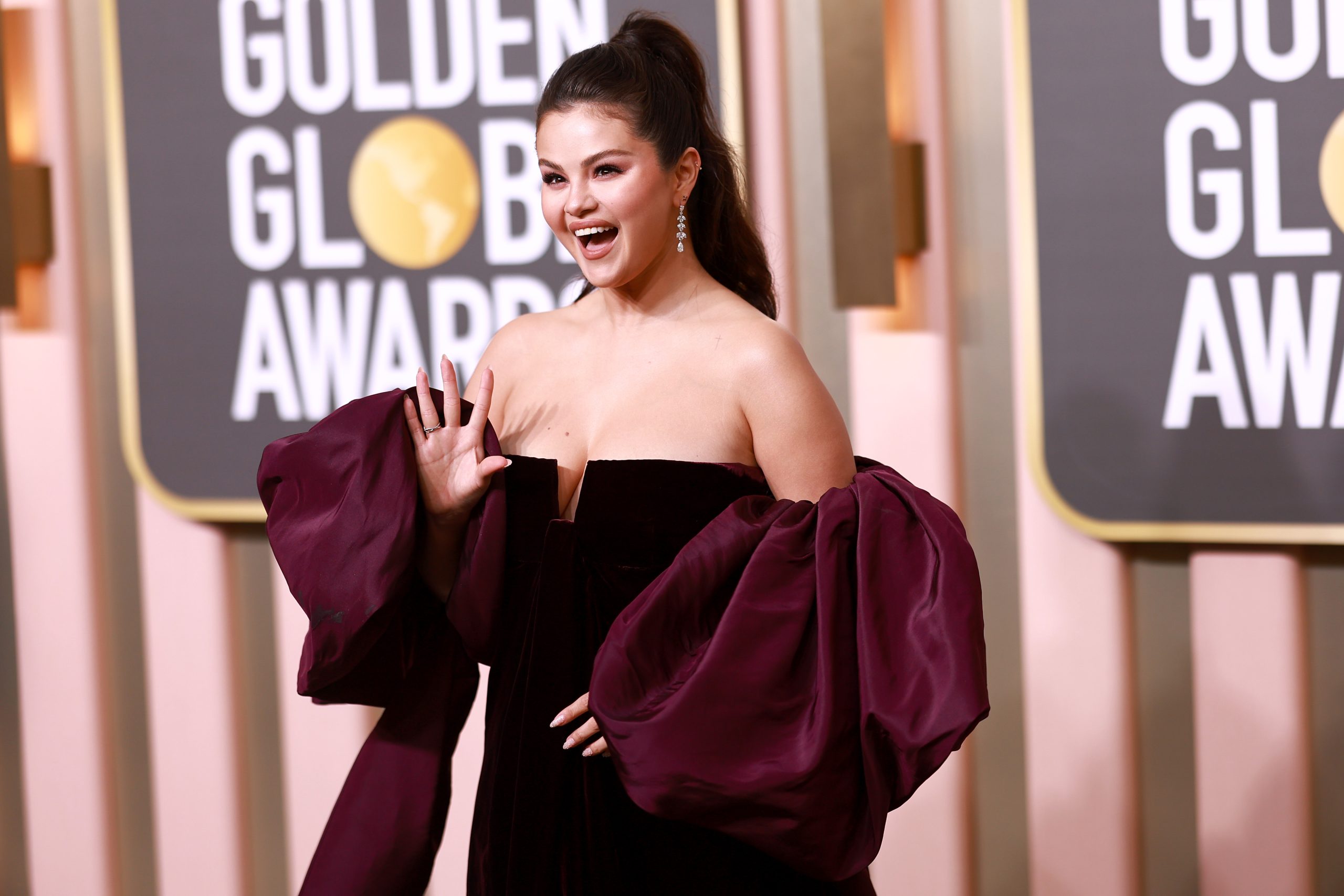 Selena Gomez Addresses Body Shaming Comments Received Following Golden Globes Appearance 2969