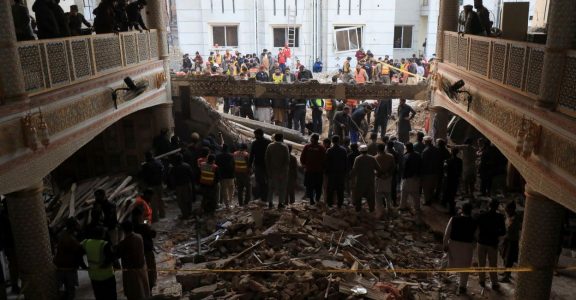 Pak mosque blast