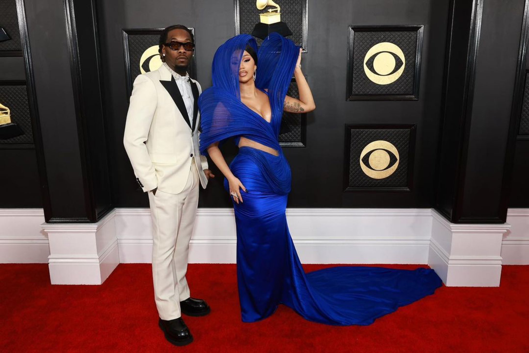 Grammys 2023: Cardi B Wears Electric Blue Sculptural Dress By Indian ...