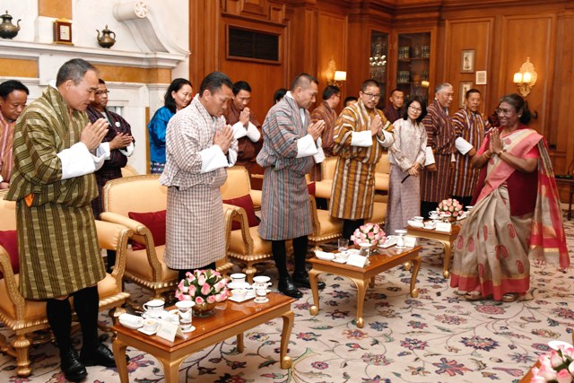 Delegasi Parlemen Dari Bhutan Memanggil Presiden Droupadi Murmu