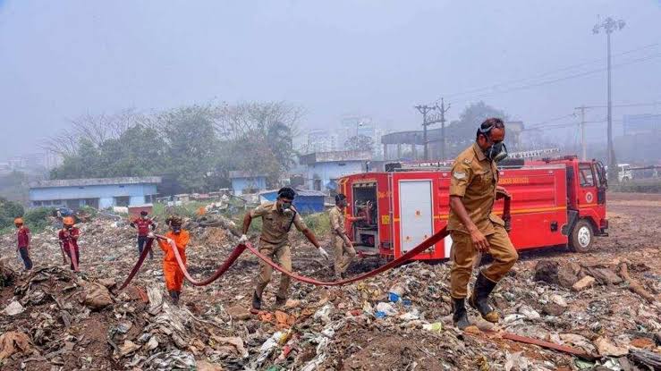 After waste dump fire in Kochi, citizens are in Covid-like situation