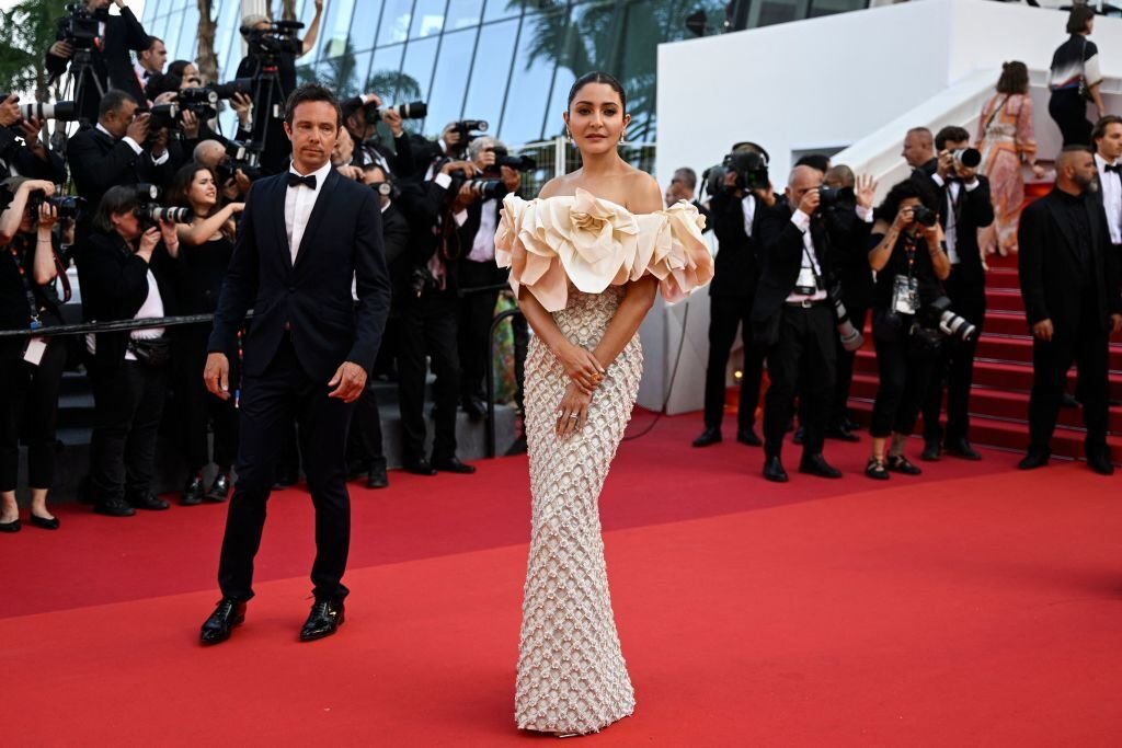 Anushka Sharma Makes Her Cannes Red Carpet Debut|Check Out Pics Of Two ...