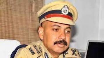 IPS officer Rajiv Singh replaces P Doungel as Manipur DGP