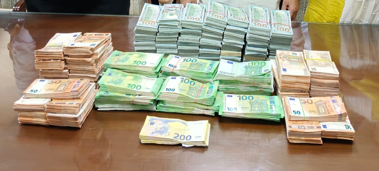 foreign currency seizure
