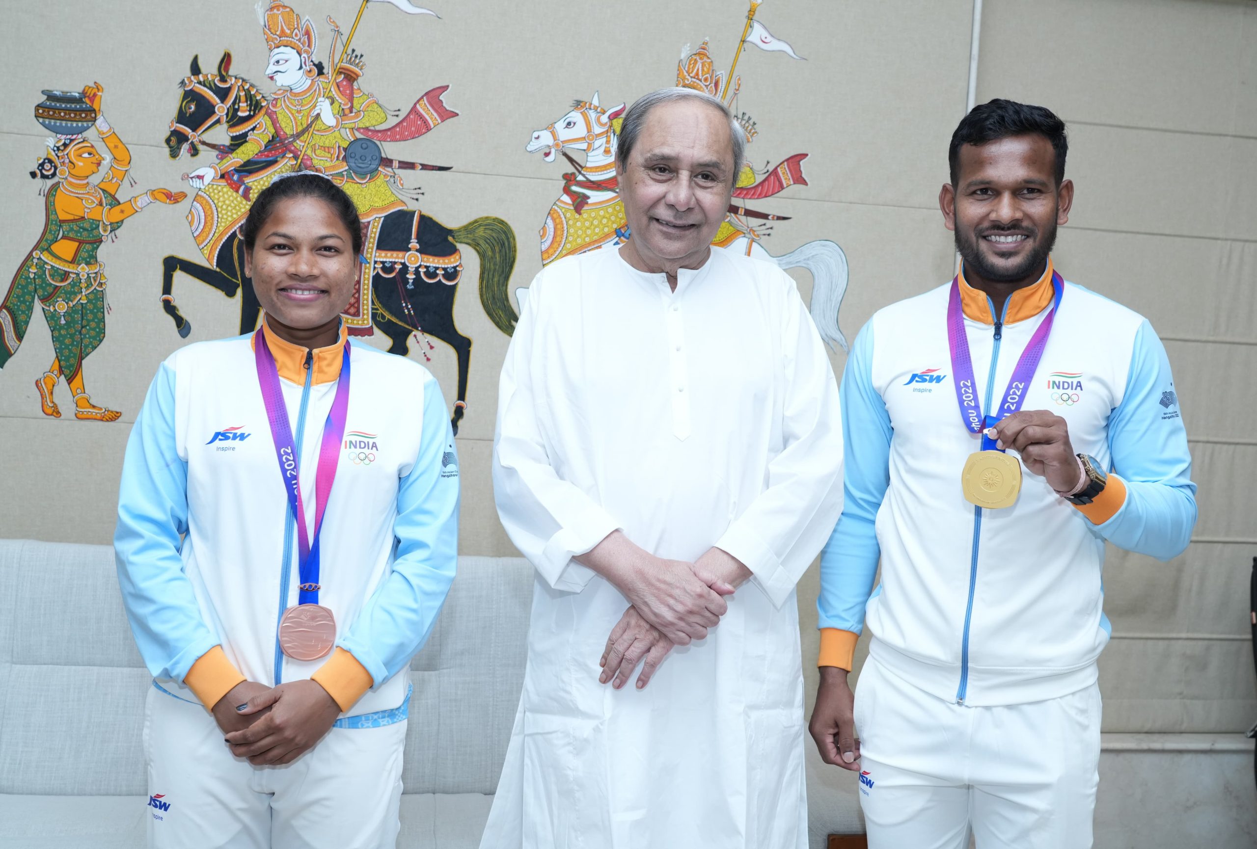 CM Naveen Felicitates Odisha Hockey Stars