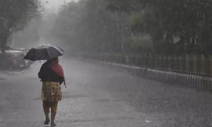 Heavy rain lashes Twin City, other parts of Odisha