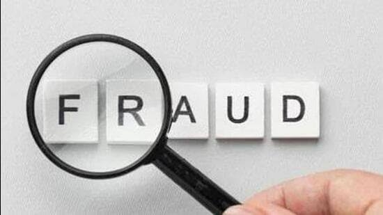 Elderly woman cheated Bhubaneswar