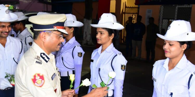 Bhubaneswar: Police Commissioner Commends Women’s Dedication in Traffic, Law & Order Enforcement