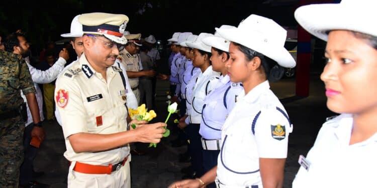 Bhubaneswar: Police Commissioner Commends Women’s Dedication in Traffic, Law & Order Enforcement