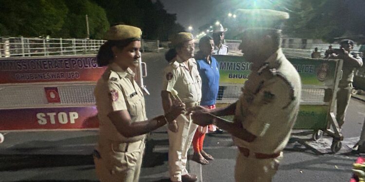 Bhubaneswar: Police Commissioner Commends Women’s Dedication in Traffic, Law & Order Enforcement