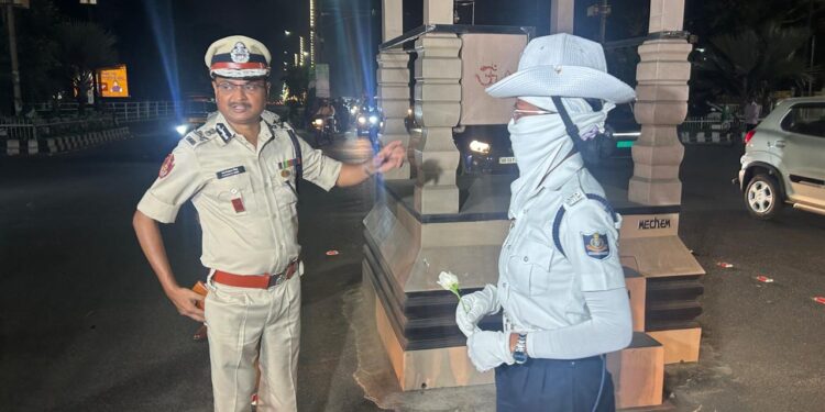 Bhubaneswar: Police Commissioner Commends Women’s Dedication in Traffic, Law & Order Enforcement