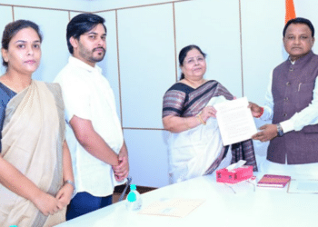Naba Das family meets CM