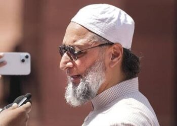 Congress MP, AIMIM’s Asaduddin Owaisi move Supreme Court against Waqf Bill
