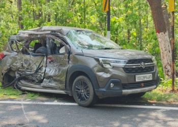 Gas cylinder truck collides with car