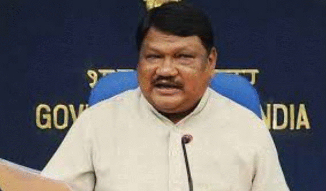 Jual Oram missing from train