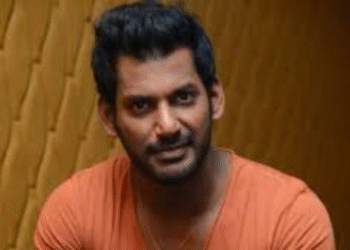 Vishal Collapses on Stage