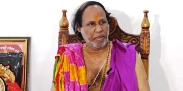 Puri Srimandir servitor suspension