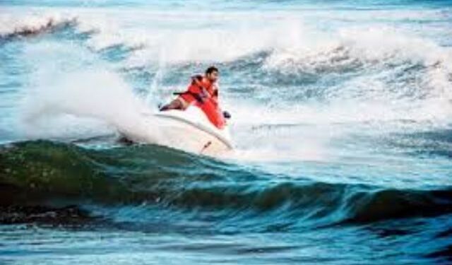 Puri Beach water sports suspension
