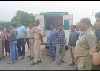 truck scooter accident