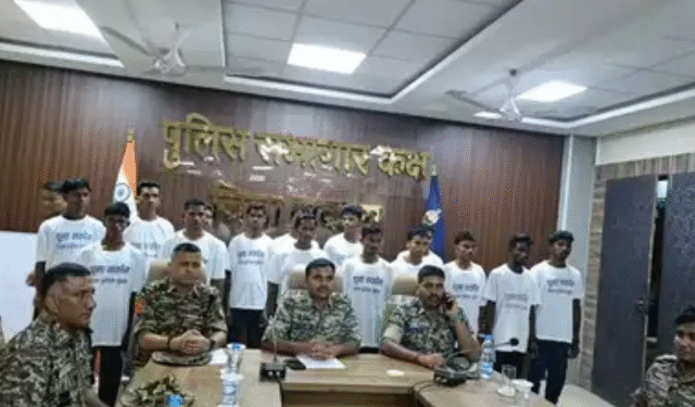 Maoist surrender in Chhattisgarh