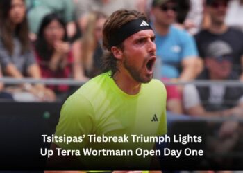 Tsitsipas Edges Darderi in Thrilling Three-Setter at Halle 2025 Opener
