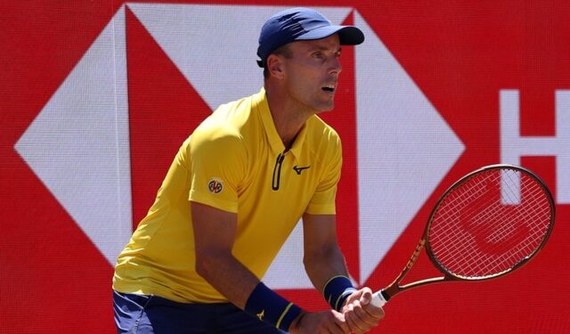 Bautista Agut Stuns Mensik in Epic Queen’s Club Comeback!