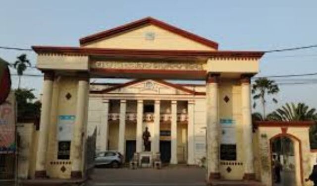 FM College Case