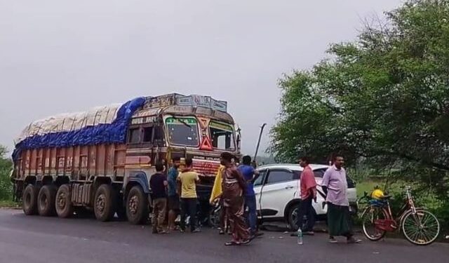 couple dies in car accident