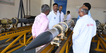 Raksha Rajya Mantri DRDO visit