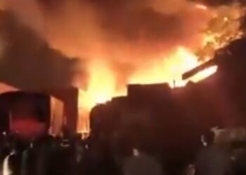 Navi Mumbai truck terminal fire